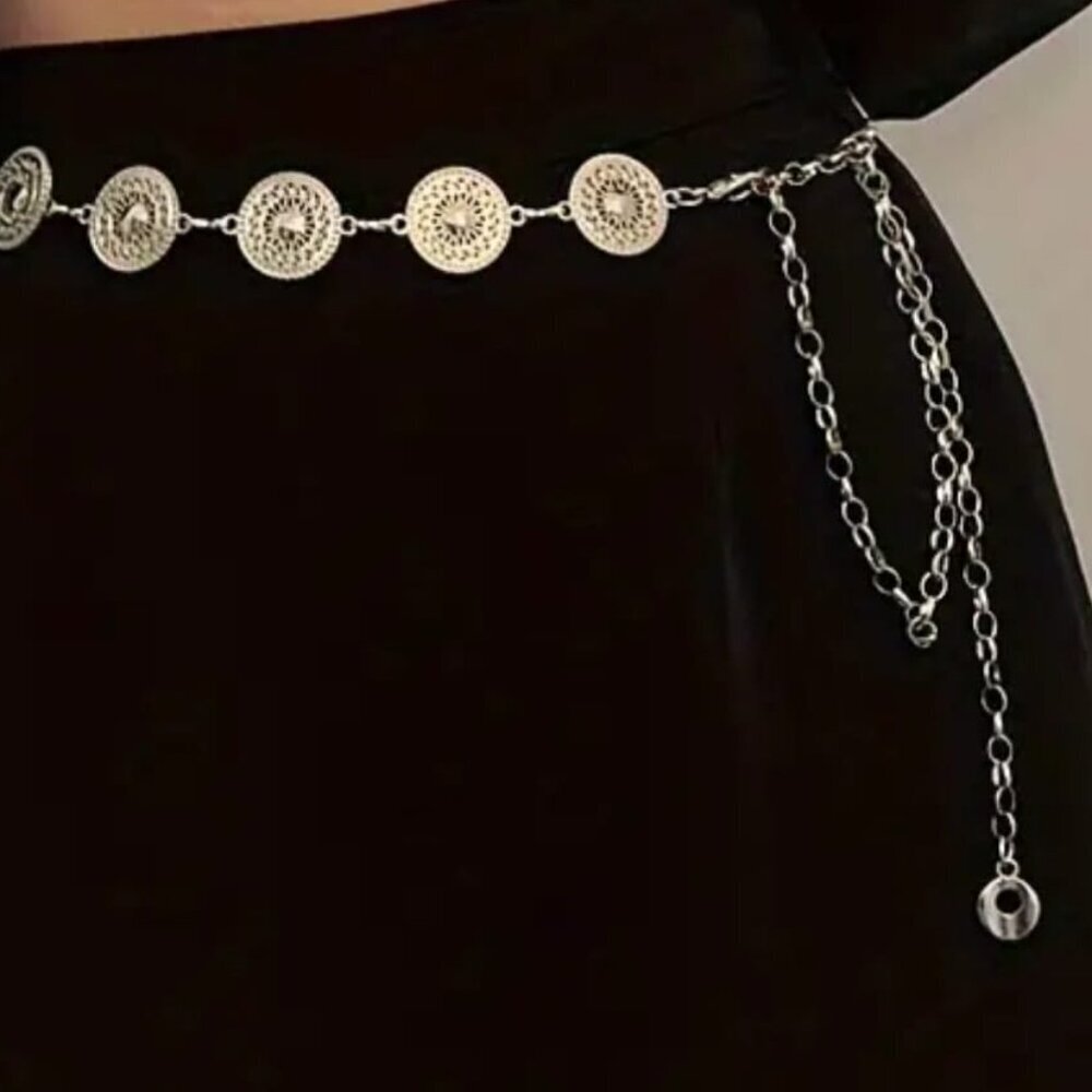 Silver Tone Chain Medallion 44" Belt